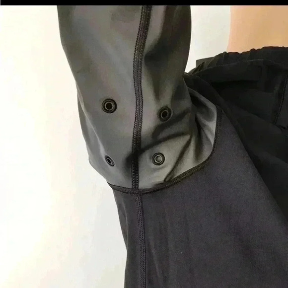 Lululemon Fleet Street Hoodie *Reflective Sleeves Black gray Size 4 NWOT - Picture 2 of 12